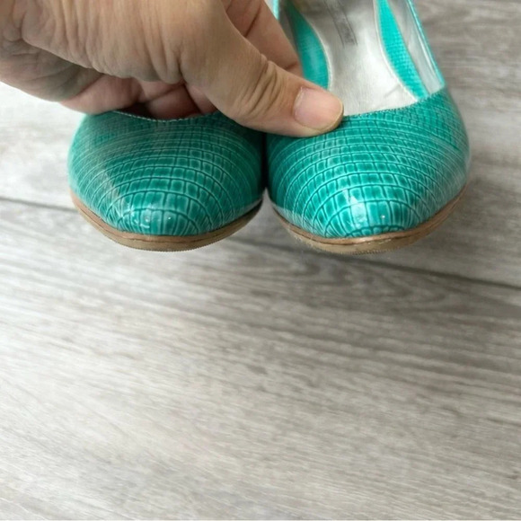 Circa Joan and David  Turquoise Textured Patent Leather Pumps - Picture 5 of 12